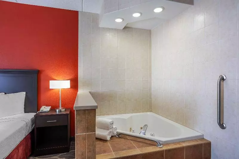 身障者適用スイートルーム, Best Western Inn At Blakeslee Pocono