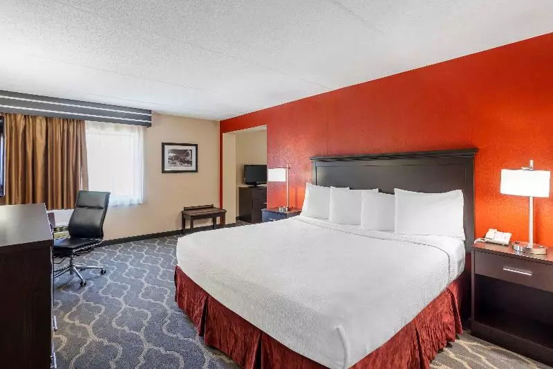 キングサイズベッドのスイートルーム, Best Western Inn At Blakeslee Pocono