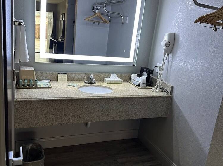 חדר סטנדרט, Bestway Inn