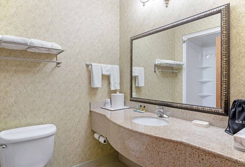 Люкс, Best Western Plus Bradbury Inn And Suites