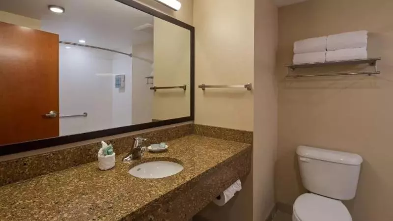 Standard-huone King-vuode, Best Western Bronco Inn