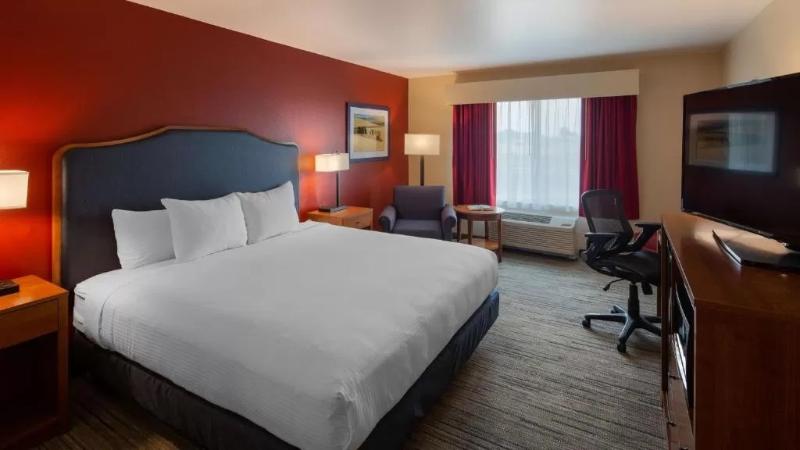 스탠다드 룸 킹사이즈 침대, Best Western Bronco Inn
