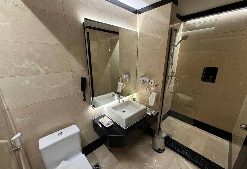 小型套房, Grand Jatra Hotel Pekanbaru