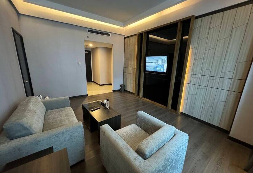 小型套房, Grand Jatra Hotel Pekanbaru