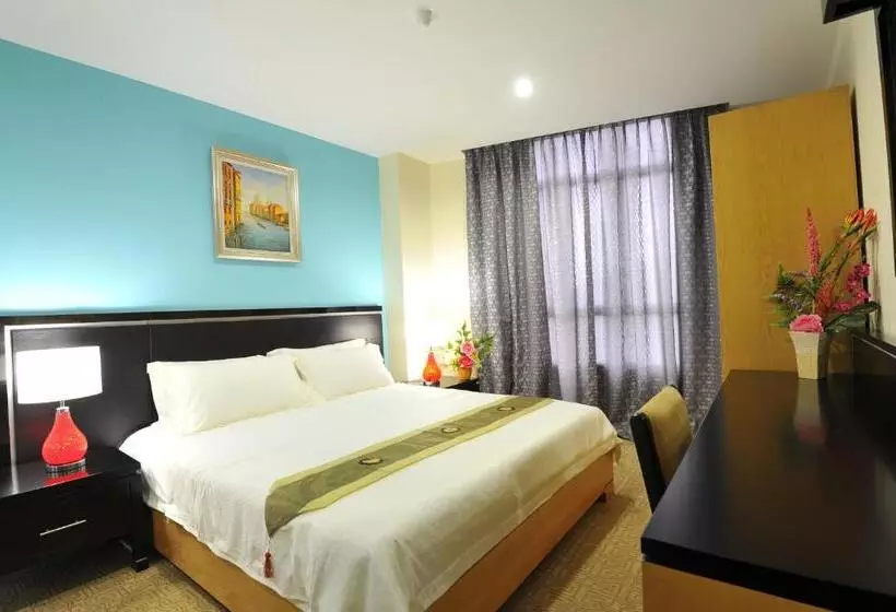 Deluxe Room, Hallmark View
