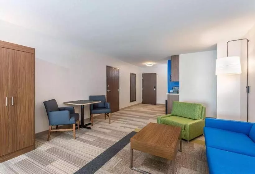 スイート, Holiday Inn Express Hotel & Suites Eau Claire North, An Ihg