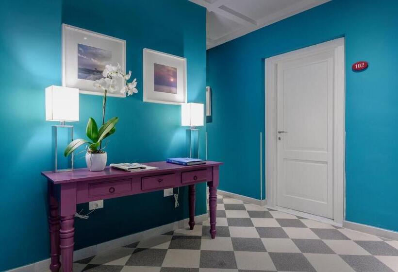 高级大房间, Moderno