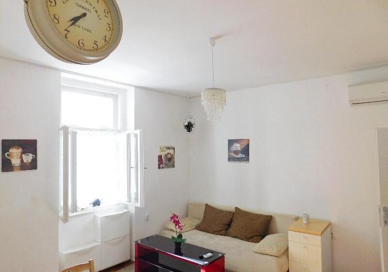 اتاق لوکس, Resorts World Sentosa  Equarius