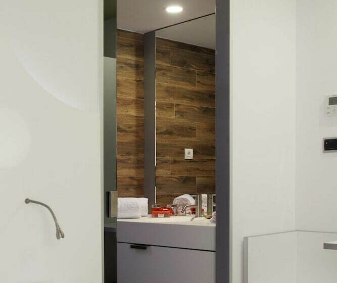 スタンダードルーム, Room Mate Pau