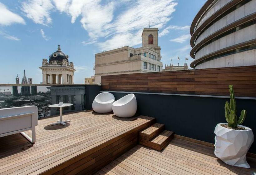 テラス付スイート, Room Mate Pau