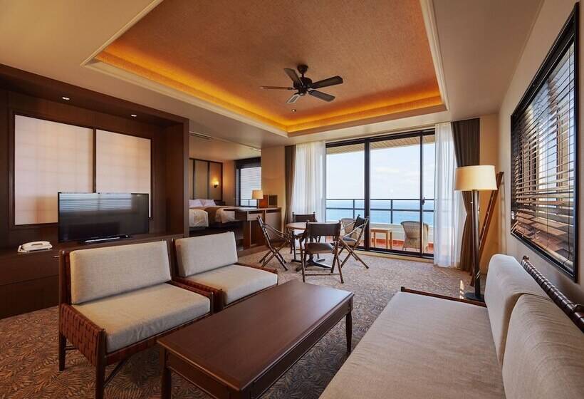 Королевский Люкс, Infinito Hotel & Spa Nanki Shirahama