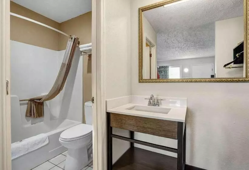 デラックストリプルルーム, Motel 6hillsville, Va