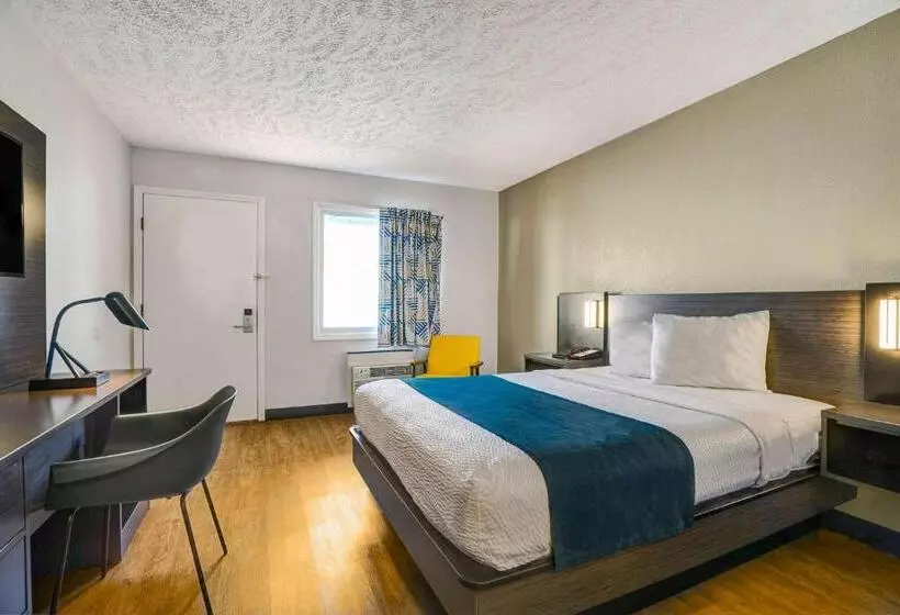 デラックストリプルルーム, Motel 6hillsville, Va