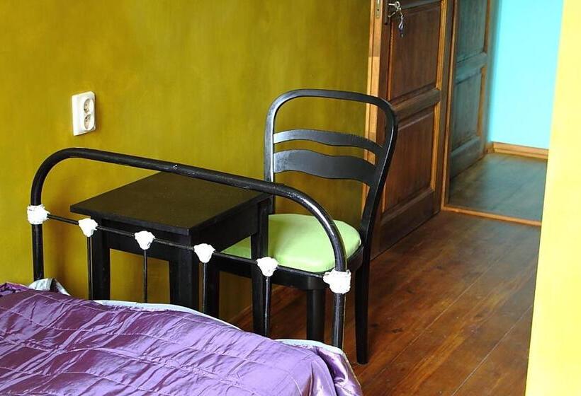 اتاق عادی, Angel Hostel