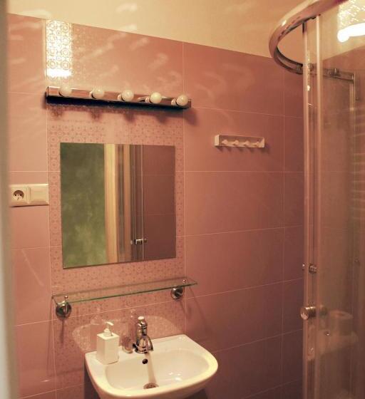 اتاق عادی, Angel Hostel