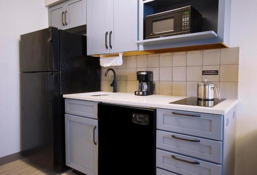 Студия Стандарт, Candlewood Suites Buffalo Amherst, An Ihg