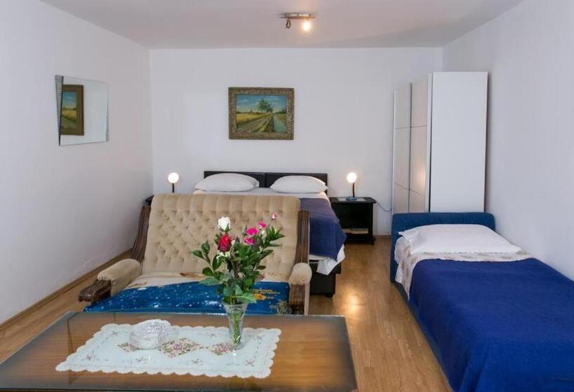 Апартаменты 1 Спальня с Террасой, Kusalo Guesthouse