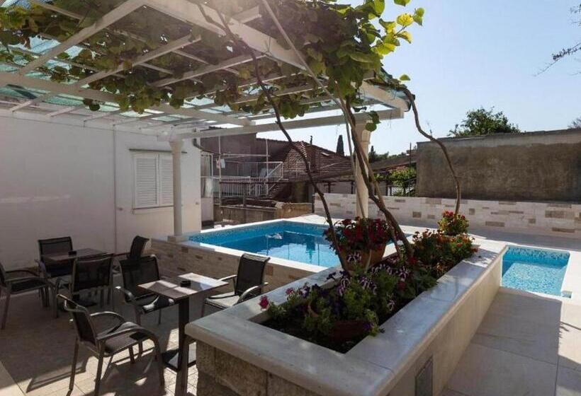 Студия Стандарт Interior, Kusalo Guesthouse