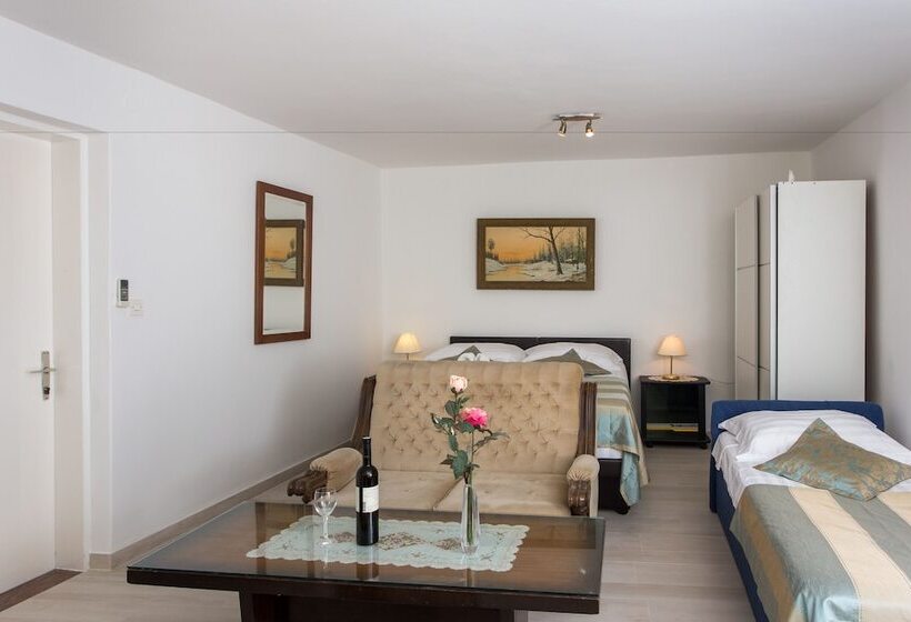 آپارتمان 1 خوابه با تراس, Kusalo Guesthouse