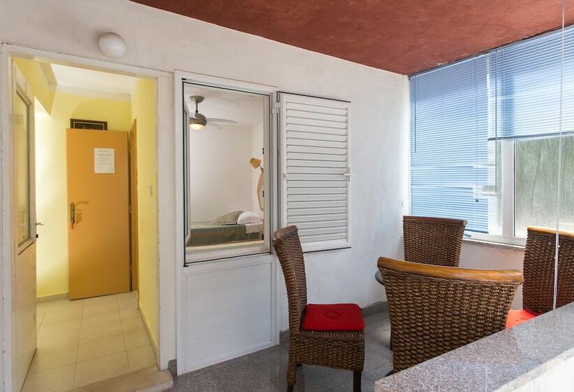 Номер Стандарт Внутренний, Kusalo Guesthouse