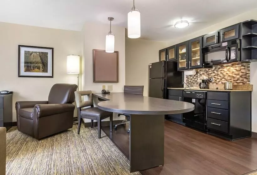 身障者適用スイートルーム, Candlewood Suites Alabaster, An Ihg