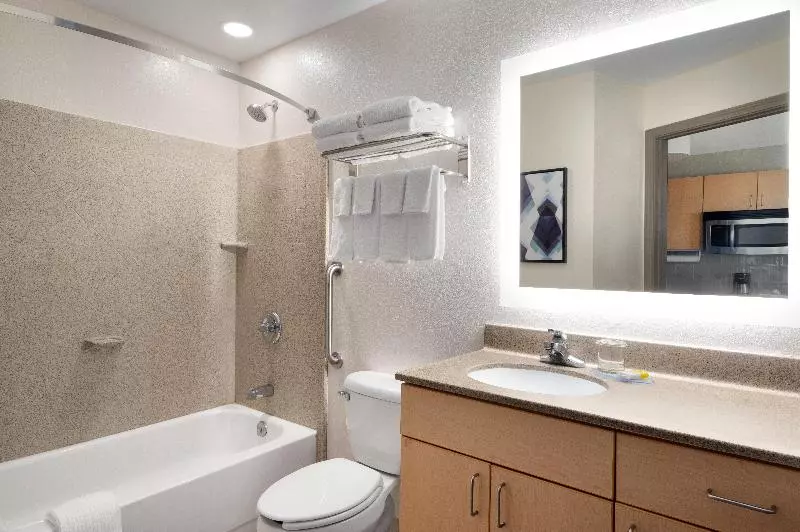 スタンダードスタジオ, Candlewood Suites Watertown Fort Drum, An Ihg