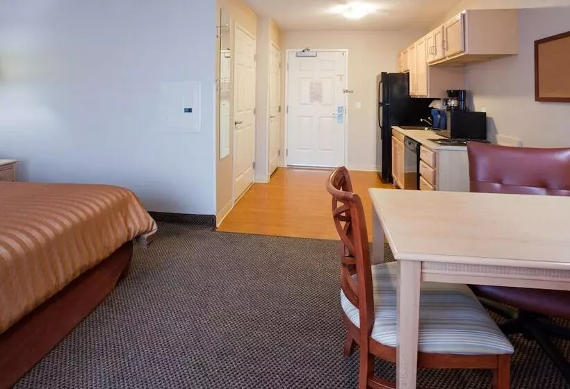 身障者適用スイートルーム, Candlewood Suites Milwaukee Brown Deer By Ihg