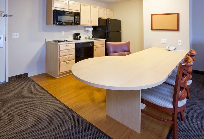 Люкс, Candlewood Suites Milwaukee Brown Deer By Ihg