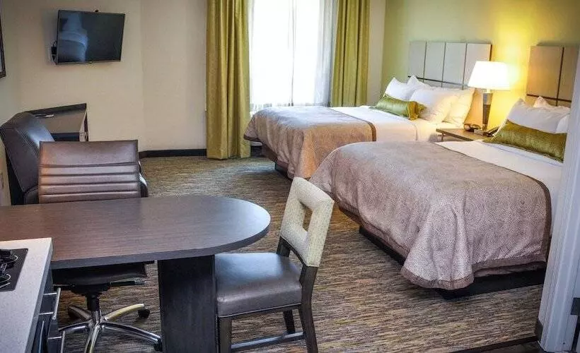 スタンダードスタジオ, Candlewood Suites Pearl, An Ihg