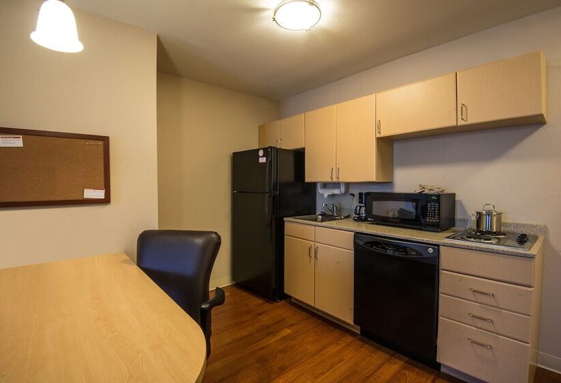 جناح, Candlewood Suites Sheridan, An Ihg