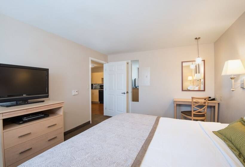 جناح, Candlewood Suites Sheridan, An Ihg