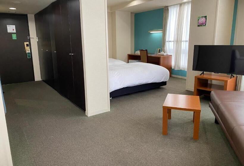 חדר סטנדרט לשלושה, Continental Fuchu