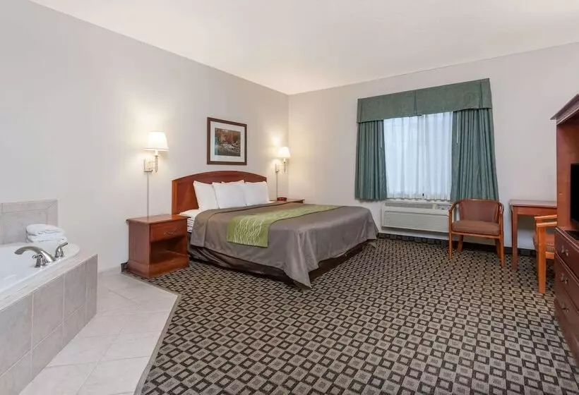 スイート, Days Inn By Wyndham Pentwater