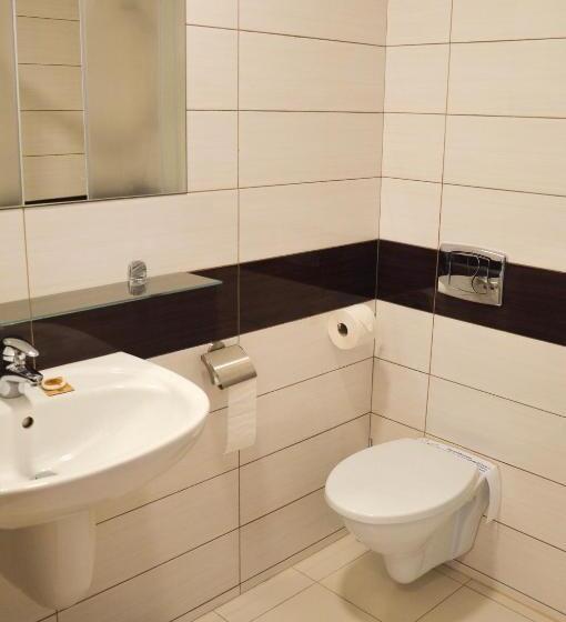 חדר סטנדרט יחיד, Fero Lux