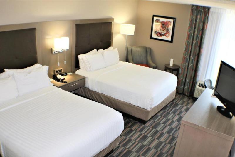 身障者適用スイートルーム, Holiday Inn Express And Suites Rochester West Medical Center, An Ihg