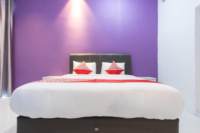 キングサイズベッドのデラックスルーム, Holiday Inn Express And Suites Rochester West Medical Center, An Ihg