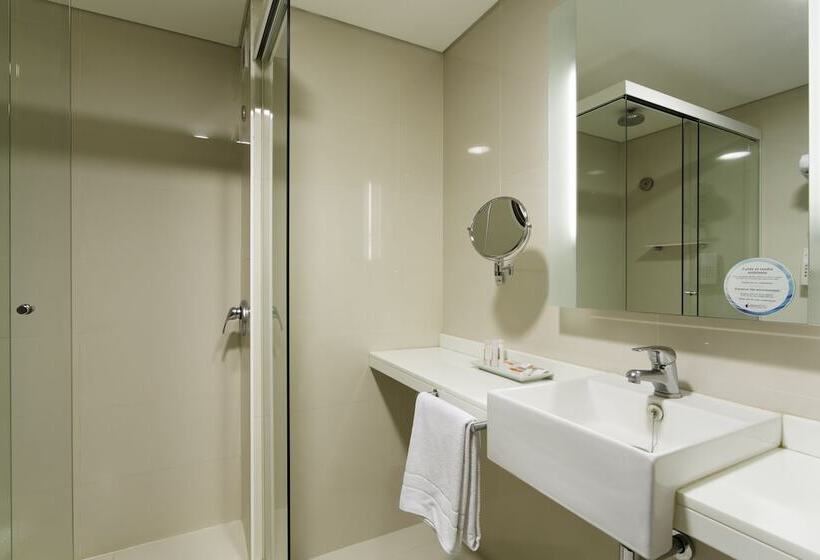 高级大房间, Intercity Montevideo