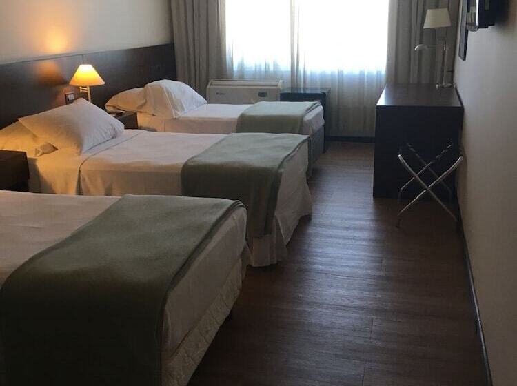 豪华三人间, Intercity Montevideo