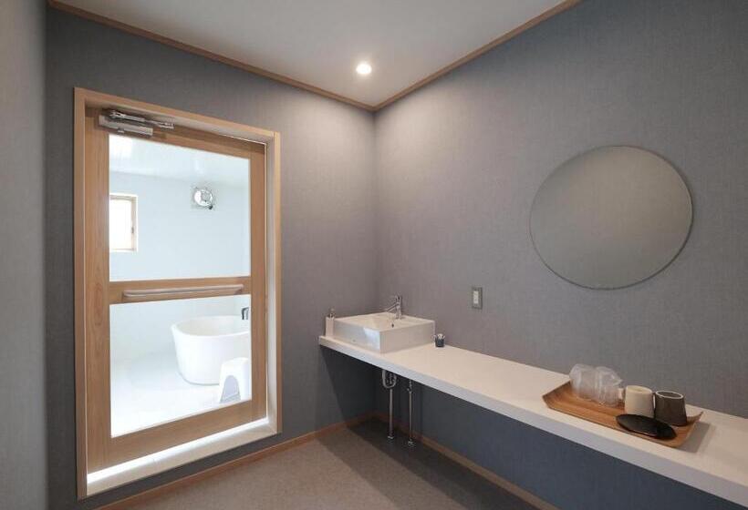 اتاق استاندارد سه نفره, Kusatsu Onsen Kusatsu Hotel1913