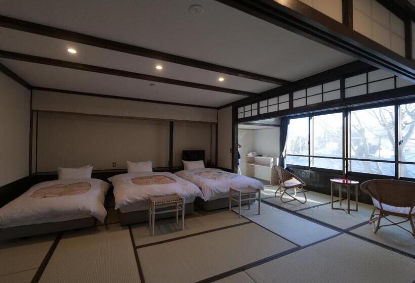 اتاق استاندارد سه نفره, Kusatsu Onsen Kusatsu Hotel1913