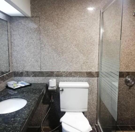 Семейный Номер, Kemena Hotel Bintulu