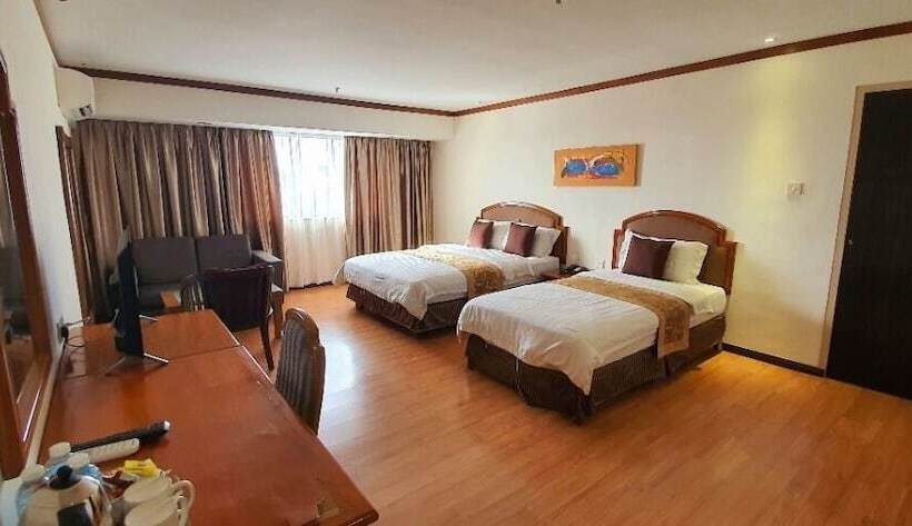 غرفة ديلوكس ثلاثية, Kemena Hotel Bintulu
