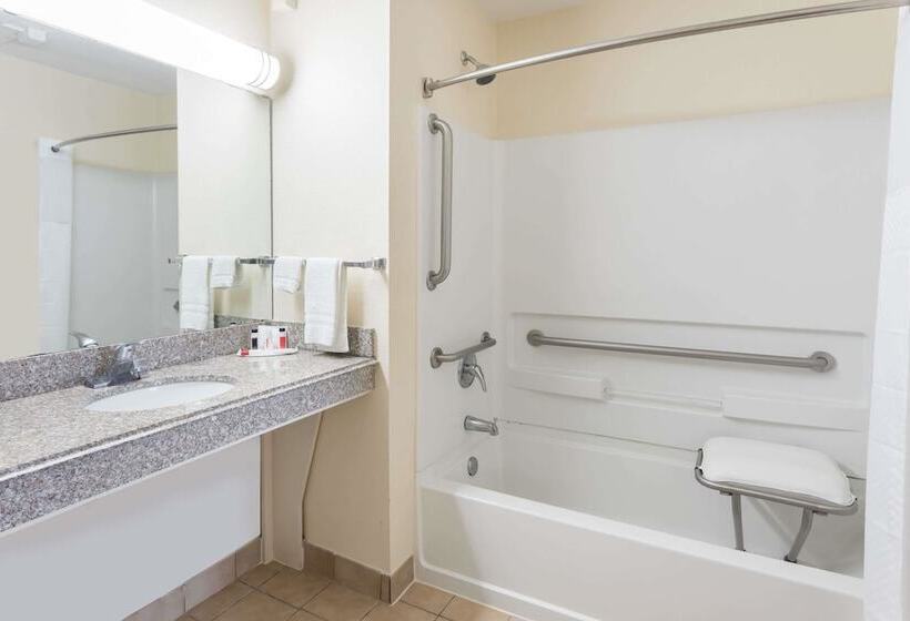 اتاق استاندارد با 2 تخت دوبل, Super 8 By Wyndham Baton Rouge/i10