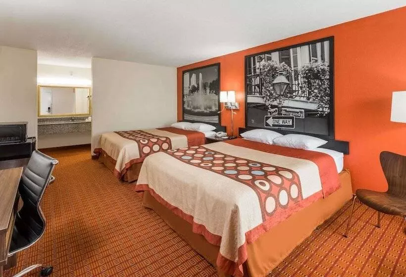 Standard-huone 2 Parivuodetta, Super 8 By Wyndham Baton Rouge/i10