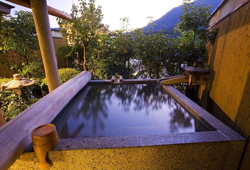 غرفة سوبيريور, Yumoto Konpira Onsen Hananoyu Kobaitei