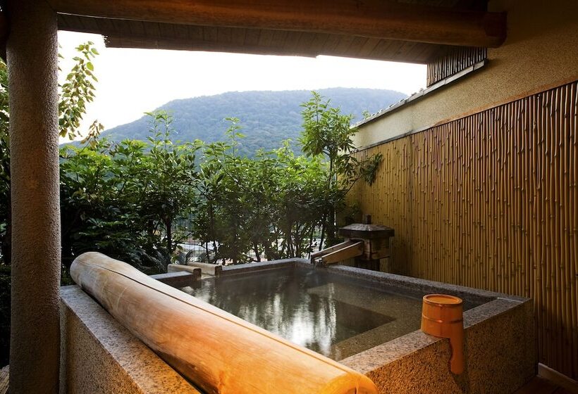 Номер Superior, Yumoto Konpira Onsen Hananoyu Kobaitei