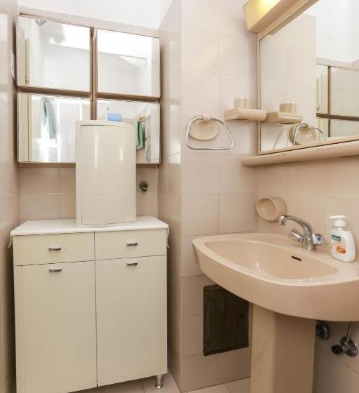 带2个卧室带海景的公寓, K Apartments