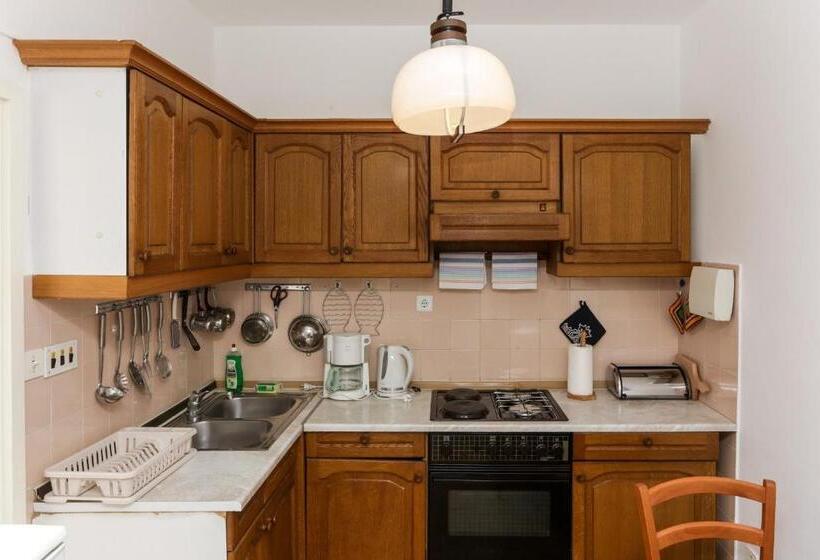 带2个卧室带海景的公寓, K Apartments