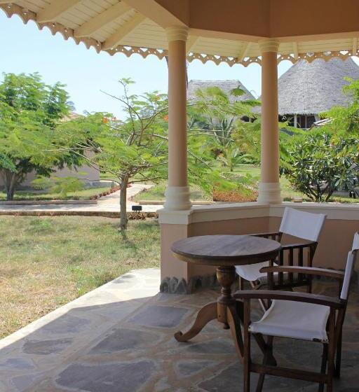 سوییت جونیور, Ocean Beach Resort & Spa