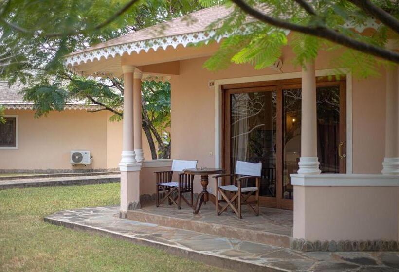 سوییت جونیور, Ocean Beach Resort & Spa